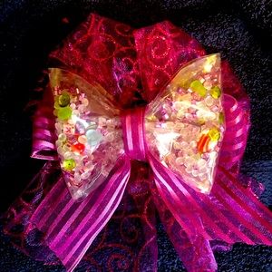 Shaker Hair Bow